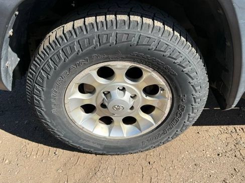 Used 2011 Toyota 4Runner Trail AWD/4WD image 9