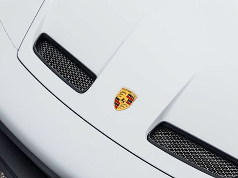 Used 2023 Porsche 911 GT3 RWD image 2