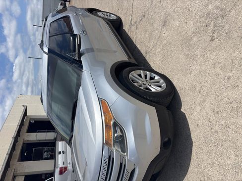 Used 2014 Ford Explorer XLT w/ Equipment Group 202A FWD image 1