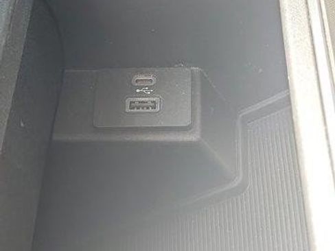 Used 2022 Ford Edge SEL AWD/4WD image 24