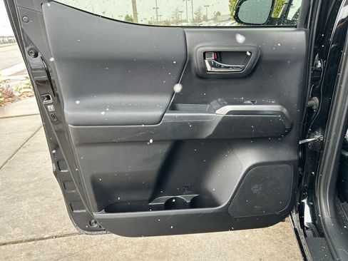 Used 2019 Toyota Tacoma TRD Pro AWD/4WD image 25