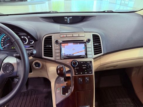 Used 2015 Toyota Venza XLE image 23