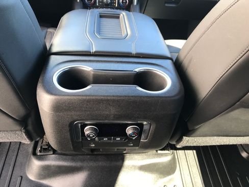 Used 2021 Chevrolet Tahoe LT w/ LT Signature Package AWD/4WD image 16