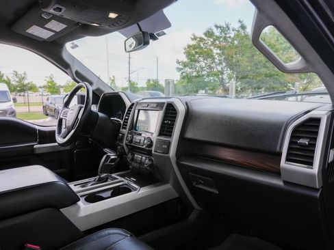 Used 2017 Ford F150 Lariat RWD image 32