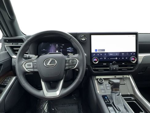 Used 2025 Lexus GX 550 w/ Accessory Package (2T) image 37