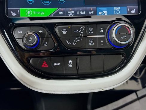 Used 2020 Chevrolet Bolt LT image 18
