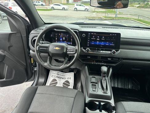 Used 2023 Chevrolet Colorado W/T RWD image 16