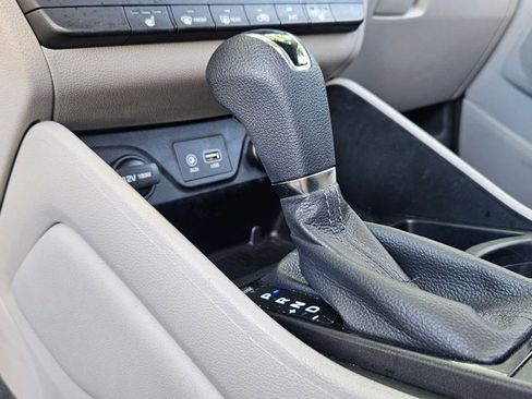 Used 2021 Hyundai Tucson Value w/ Winter Weather Package image 15