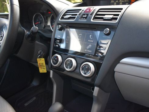 Used 2018 Subaru Forester 2.5i Premium w/ All-Weather Package image 23