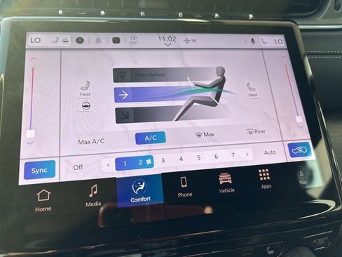 New 2025 Jeep Grand Cherokee Limited w/ Black Appearance Package image 13