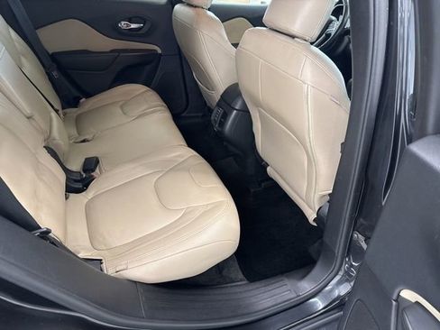 Used 2015 Jeep Cherokee Latitude w/ Cold Weather Group image 25