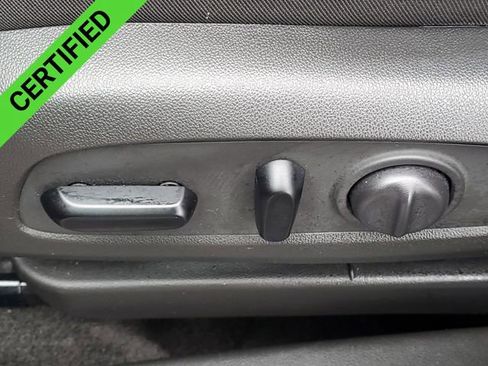 Certified 2021 Chevrolet TrailBlazer LT w/ Convenience Package image 36