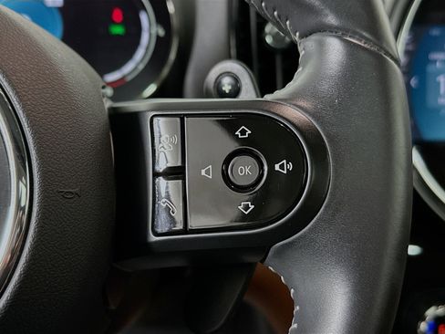 Used 2024 MINI Cooper Countryman S w/ Premium Package image 17