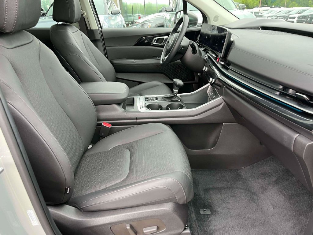 Certified 2026 Kia Carnival SX Prestige FWD image 13