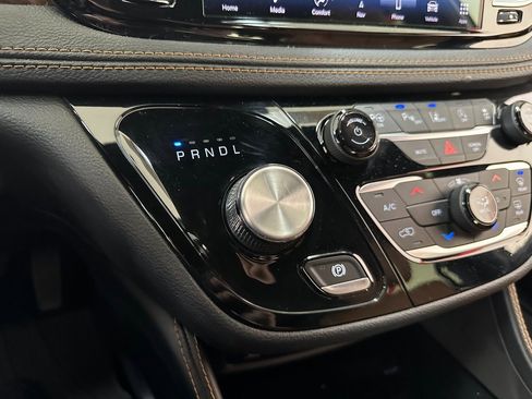 Certified 2021 Chrysler Pacifica Pinnacle image 31