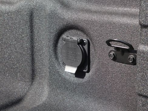 New 2026 Nissan Frontier SV image 22