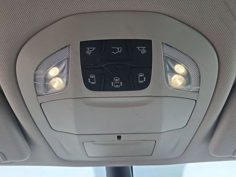 Used 2023 Chrysler Voyager LX image 36