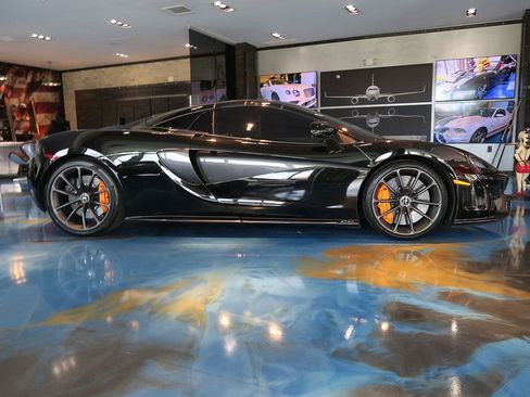 Used 2019 McLaren 570S Spider RWD image 3