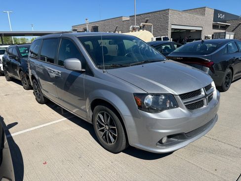 Used 2018 Dodge Grand Caravan GT image 5