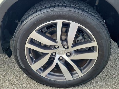 Used 2016 Honda Pilot Touring image 12