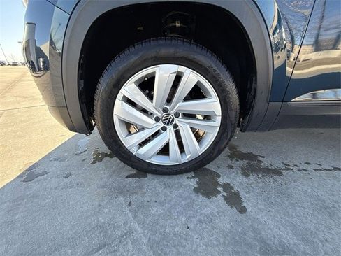 Used 2021 Volkswagen Atlas Cross Sport SE image 10