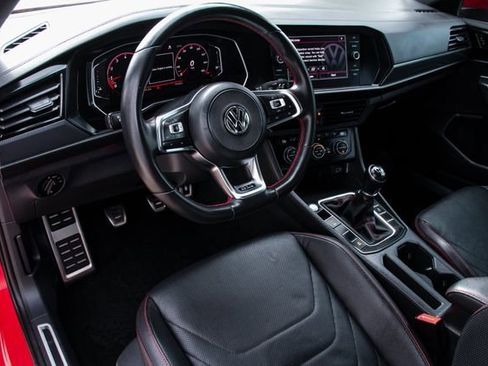 Used 2019 Volkswagen Jetta GLI Autobahn image 9