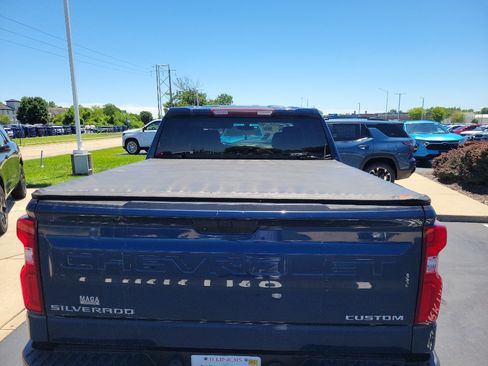Used 2019 Chevrolet Silverado 1500 Custom Trail Boss w/ Custom Convenience Package AWD/4WD image 7
