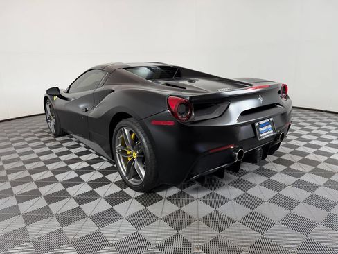 Used 2018 Ferrari 488 Spider RWD image 5
