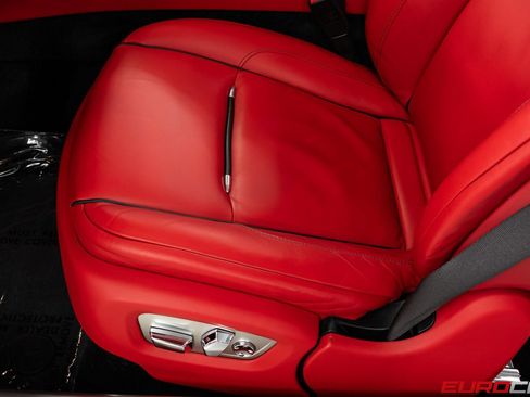 Used 2018 Rolls-Royce Dawn RWD image 44