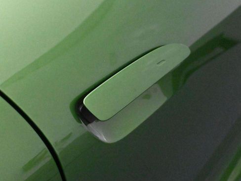 Used 2020 Porsche Taycan 4S image 24