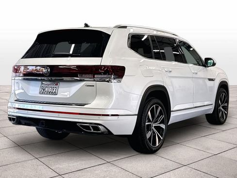 Certified 2026 Volkswagen Atlas SEL Premium R-Line AWD/4WD image 9