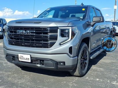 Used 2024 GMC Sierra 1500 Elevation w/ LPO, Elevation Black Package