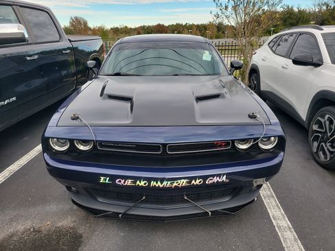 Used 2016 Dodge Challenger R/T w/ Driver Convenience Group image 2