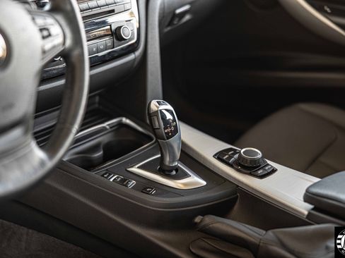 Used 2017 BMW 320i xDrive Sedan image 21