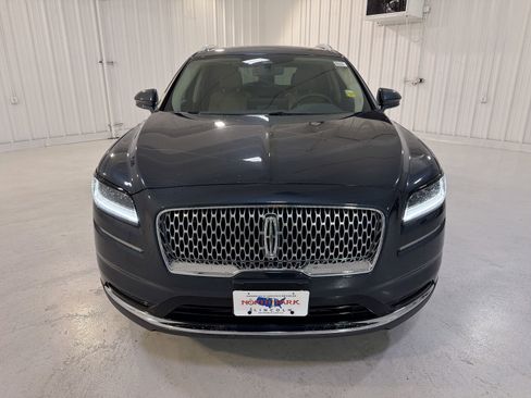 Used 2023 Lincoln Nautilus FWD w/ Premium Package image 31