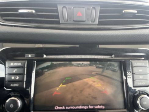 Used 2020 Nissan Rogue SV AWD/4WD image 14