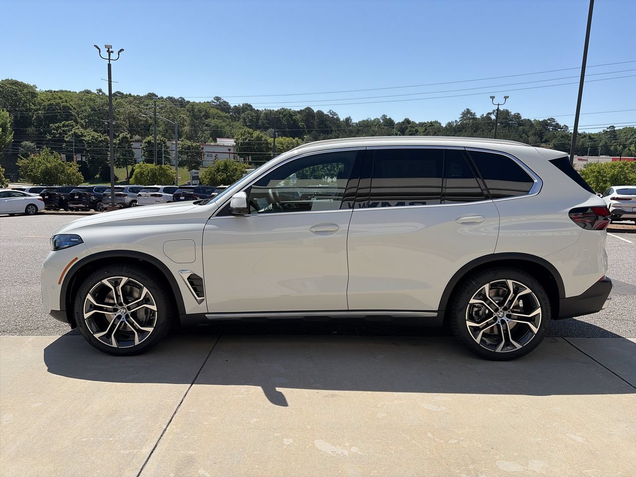 Used 2026 BMW X5 xDrive50e w/ Climate Comfort Package AWD/4WD image 5