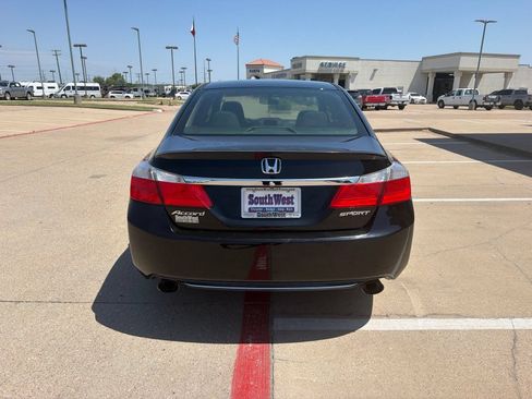 Used 2015 Honda Accord Sport image 6