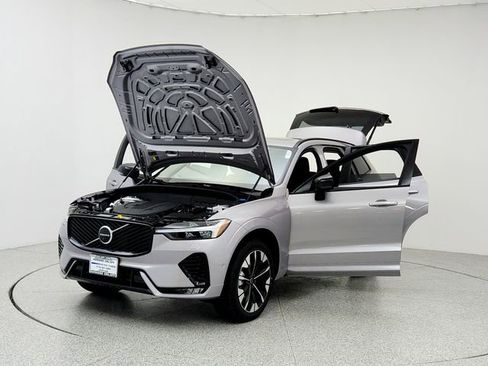 New 2026 Volvo XC60 B5 Plus w/ Protection Package Premier image 9