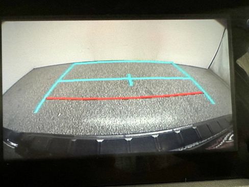 Used 2019 Toyota Sienna L image 15