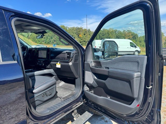 Used 2025 Ford F250 Lariat w/ Lariat Ultimate Package AWD/4WD image 13