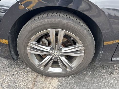 Used 2020 Volkswagen Jetta R-Line image 3