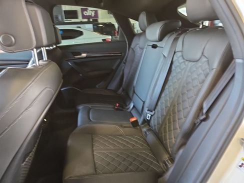 Used 2022 Audi SQ5 Prestige w/ Prestige Package AWD/4WD image 11