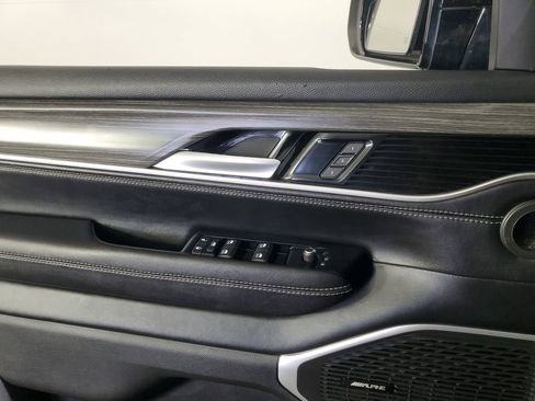 Used 2023 Jeep Wagoneer L Series II AWD/4WD image 30