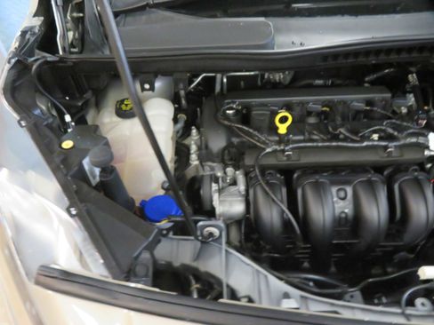 Used 2016 Ford Transit Connect XL image 45