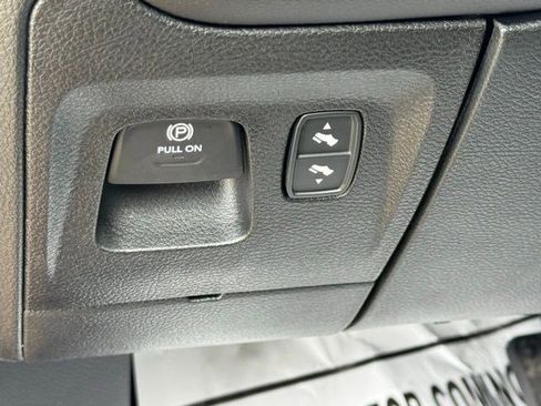 New 2026 RAM 1500 Laramie AWD/4WD image 15