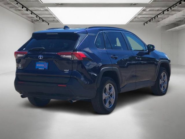 Used 2025 Toyota RAV4 XLE AWD/4WD image 6