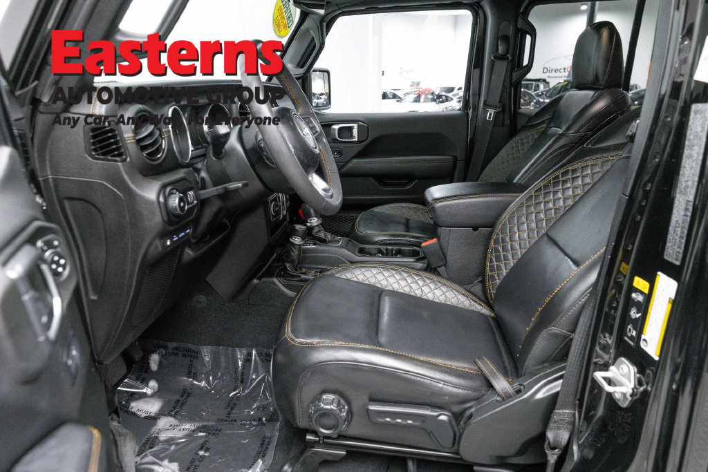 Used 2023 Jeep Wrangler Unlimited Sahara AWD/4WD image 15