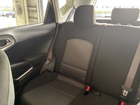 Used 2025 Kia Soul LX w/ LX Technology Package image 37