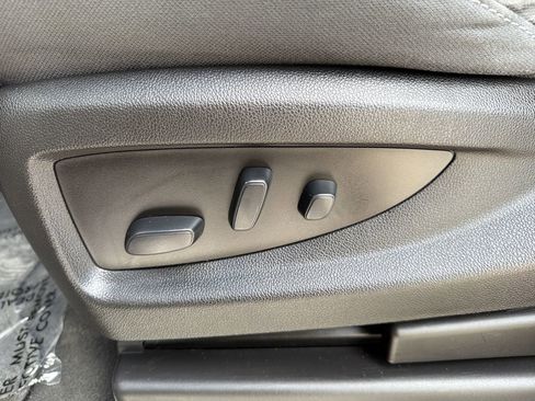Used 2019 Chevrolet Suburban LS RWD image 19
